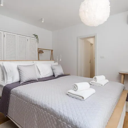 Amazing In With Wifi Apartment Mali Losinj