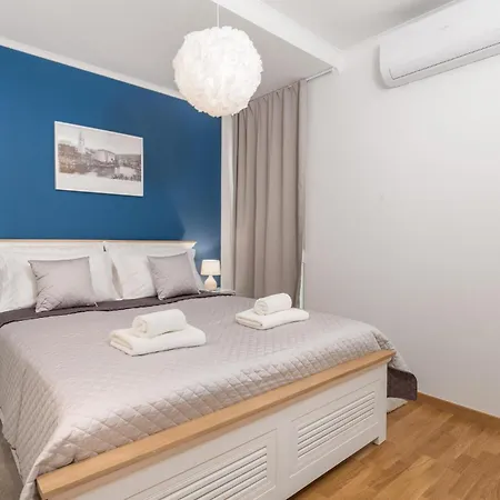 Front In With Wifi Apartament